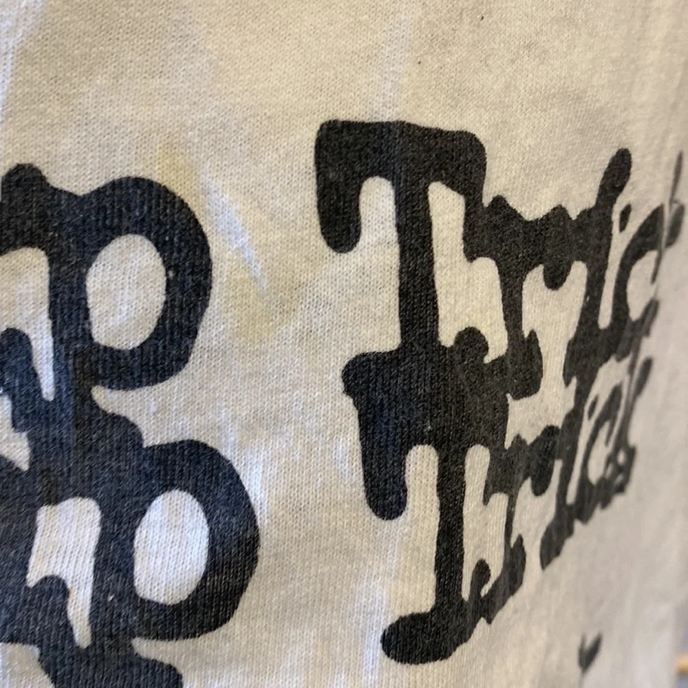 Authentic vintage Cheap Trick tank from 1988 Australian tour - Picture 8 of 12